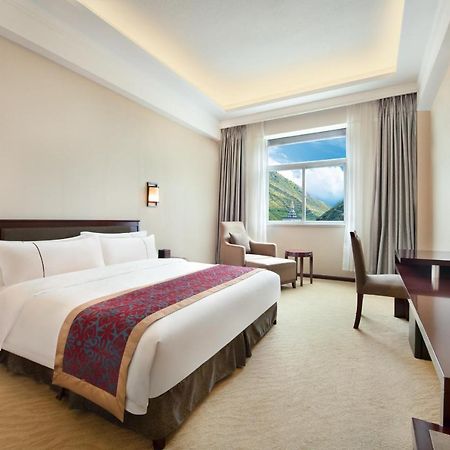 Ramada Encore Daocheng Yading Exterior foto